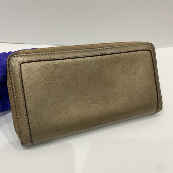 Gucci Gold Bamboo Ribbon Zip Around Wallet Sku#85428 (Gently used, rubbing) - Picture 13 of 14